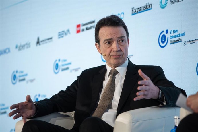 Archivo - El CEO de Enagás, Arturo Gonzalo Aizpiri