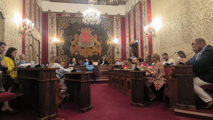 Imatge del ple extraordinari de l'Ajuntament d'Alacant celebrat el dimarts 22 de juliol del 2025