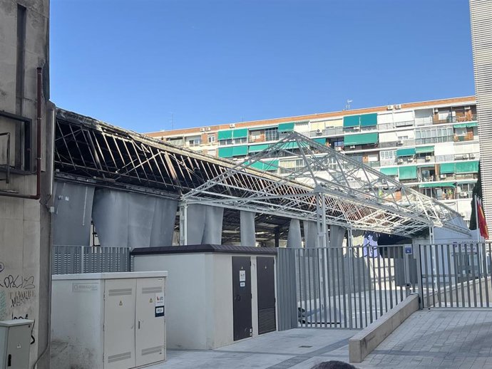 Desamiantado del almacén municipal situado en el número 138 de la calle Doctor Esquerdo.