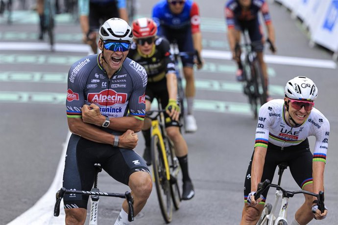 06 July 2025, France, Boulogne-sur-Mer: Dutch cyclist Mathieu van der Poel from Alpecin-Deceuninck team celebrates after crossing the finishline to win the second stage of the Tour de France cycling race, 209.1 kilometers from Lauwin-Planque to Boulogne-s