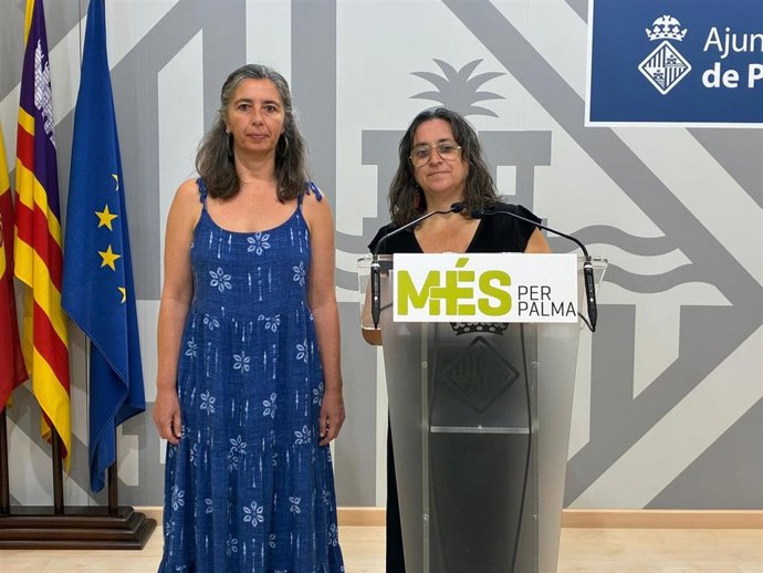 Las regidoras de MÉS per Palma Kika Coll y Neus Truyol, en rueda de prensa
