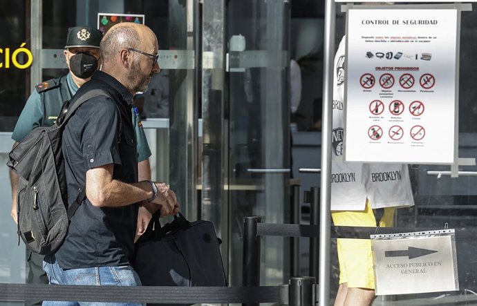 Archivo - Arxiu - Francis Puig, germà del president de la Generalitat valenciana, acudix a declarar per presumptes irregularitats en ajudes concedides a les seues empreses, a 23 de maig del 2022, a València (arxiu)