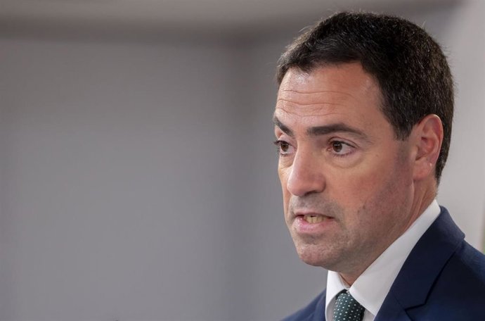 El lehendakari, Imanol Pradales, durante una rueda de prensa 