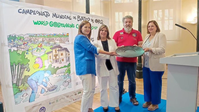 Presentación del Mundial de Bateo de Oro de Navelgas en Oviedo.
