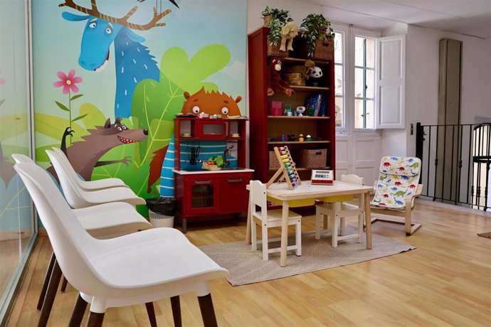 Sala de espera de la consulta de odontología para pacientes con necesidades especiales.