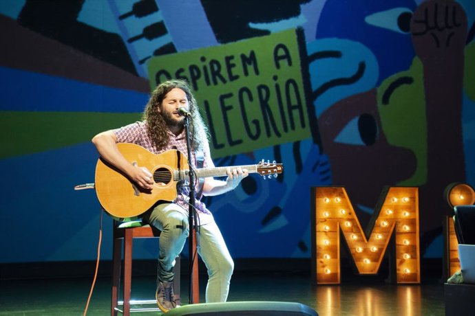 Xàtiva obri la convocatòria del VIII Certamen de Joves Cantautors i Cantautores *MiL Descobreix 2025*