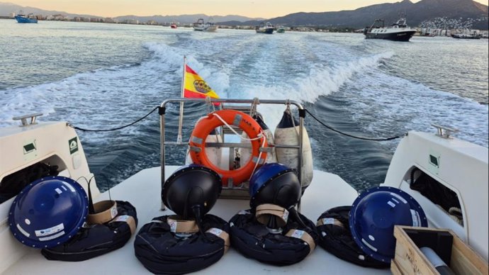 Archivo - Las boyas dejadas a la deriva.