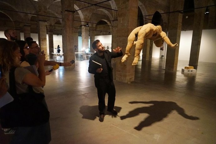 Una exposición en un centro cultural de Vitoria.