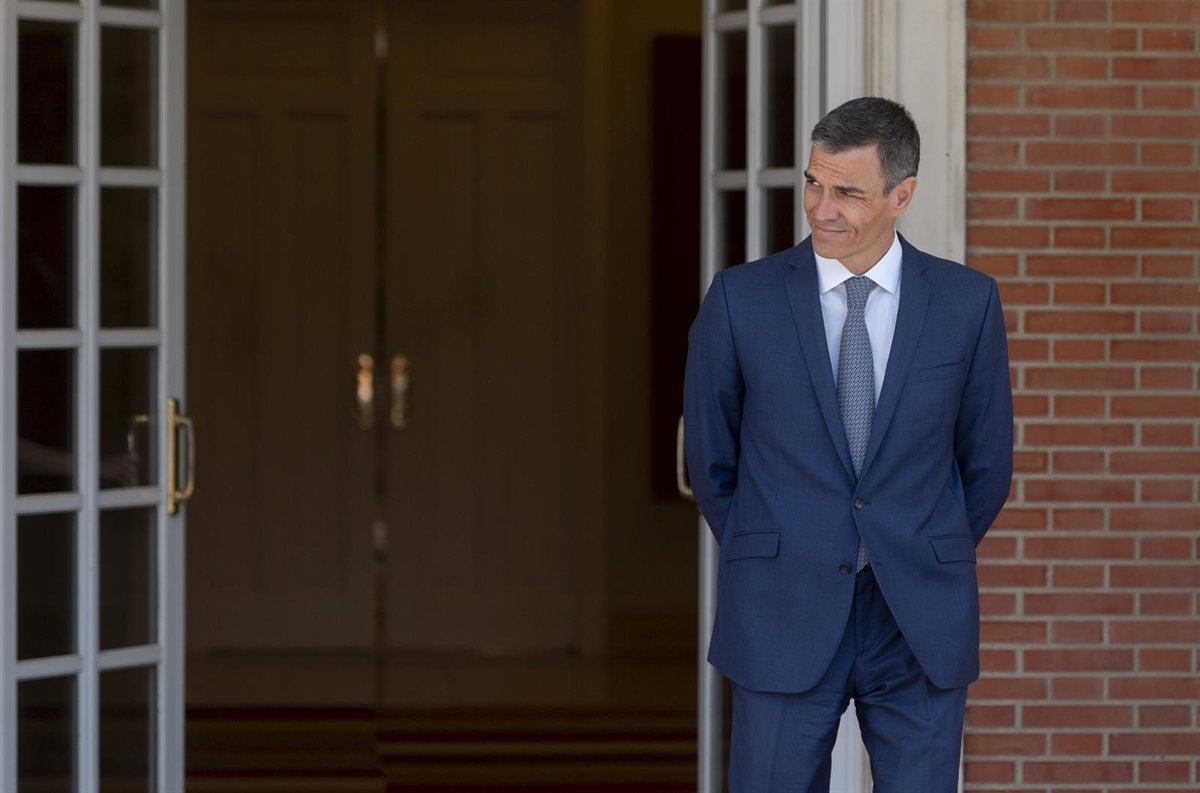 PP y Vox piden en Cibeles elecciones y la dimisión de Sánchez por su  incapacidad para garantizar la unidad de España 