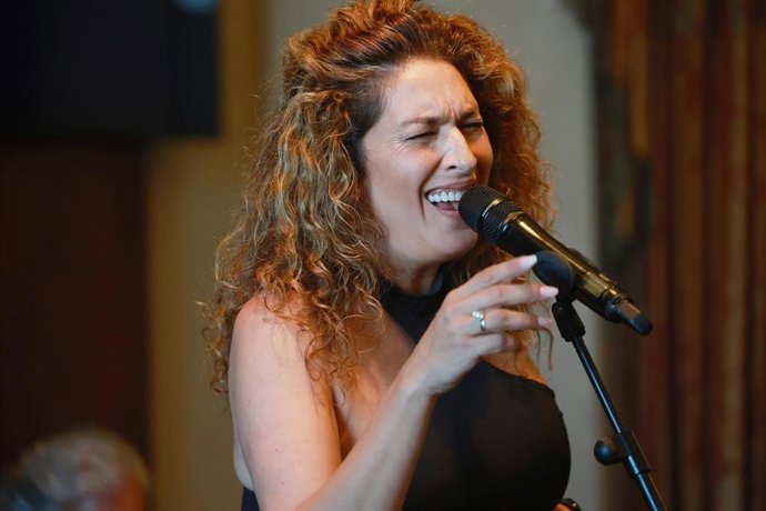 La cantaora Estrella Morente, durante la presentación de su nuevo espectáculo 'Estrella a estrellas', en el Teatro Real, a 22 de julio de 2025, en Madrid (España). El espectáculo es un homenaje a ilustres mujeres de la historia de la música, como Chavela 