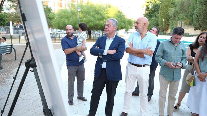 Sanz presenta el proyecto de renovación integral del Parque del Turruñuelo en Triana.