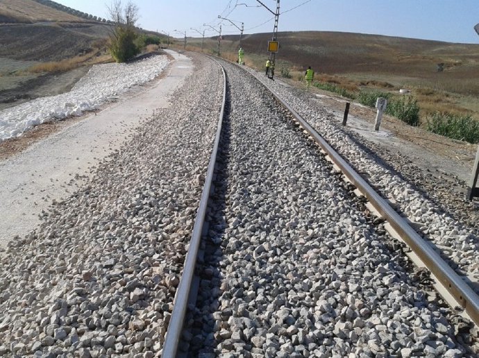 La línea de ancho convencional Córdoba-Los Prados, en el marco del desarrollo de servicios de Autopista Ferroviaria (AF) entre Algeciras-Madrid-Zaragoza.