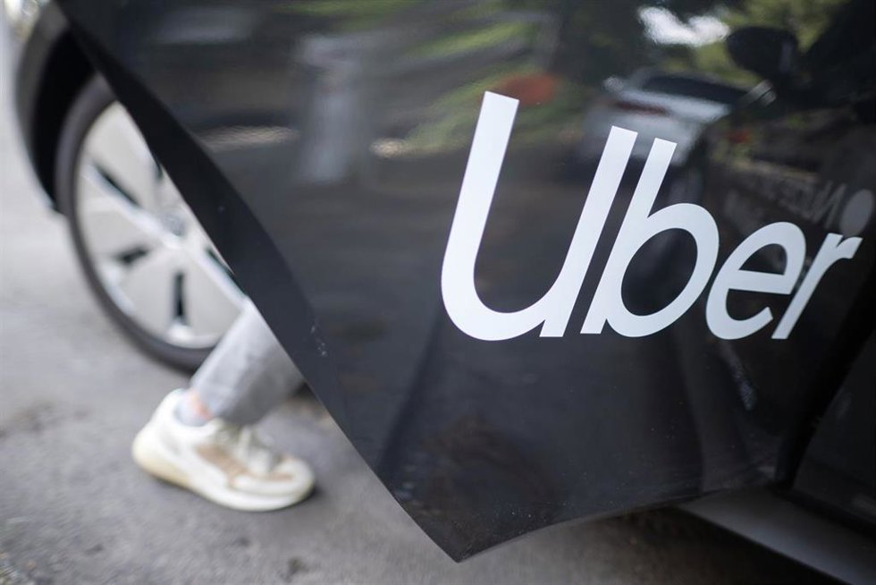 Archivo - Vehículo Uber.