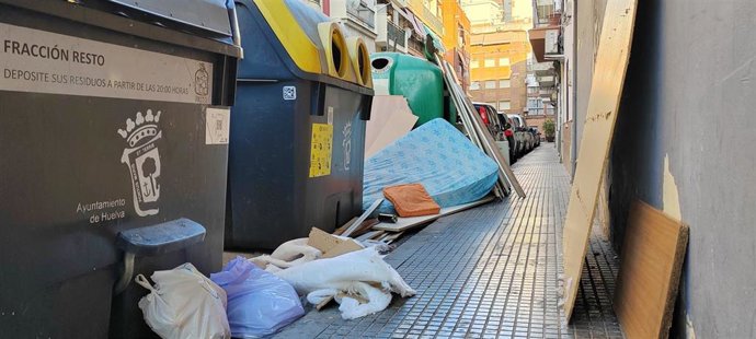 Contenedores en la ciudad de Huelva.