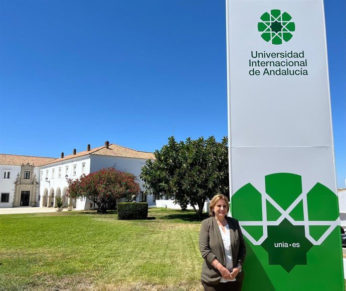 Mónica García Alonso, de la Dirección General de la Organización de Estados Iberoamericanos para la Educación, la Ciencia y la Cultura (OEI) en la sede de La Rábida de la UNIA.