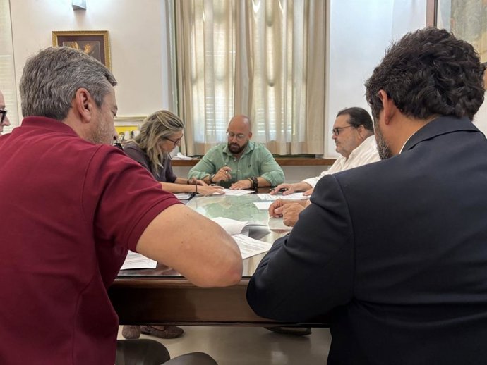 El alcalde de El Puerto con el equipo redactor del nuevo PGOU.