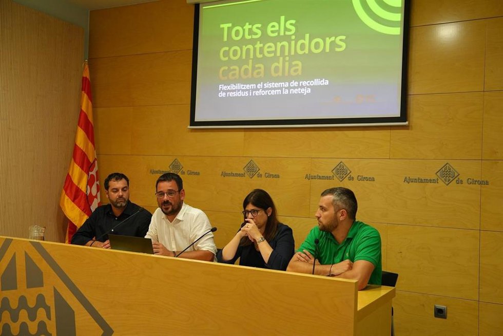 Rueda de prensa para explicar los cambios en la recogida de residuos