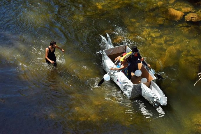 Actual Sport Gestión organiza la tercera edición de la carrera de Barcos de Cartón