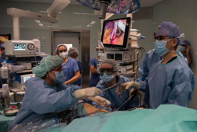 Archivo - Trasplante de riñón en el Hospital Clínic de Barcelona