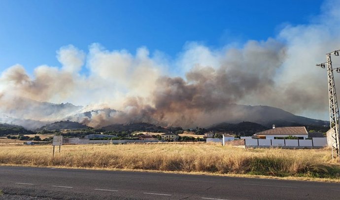 Incendio forestal declarado en las faldas de la Sierra de Córdoba