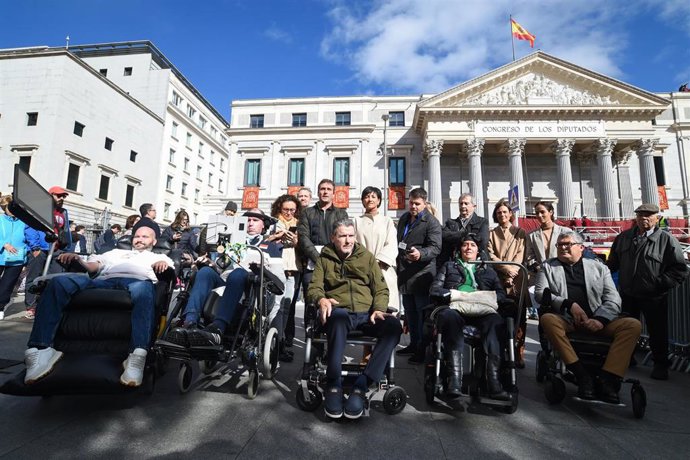Archivo - Imagen de archivo de integrantes de ConELA en el Congreso.