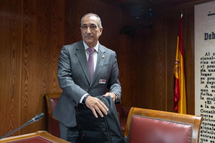 El consejero de Cohesión Territorial del Gobierno de Navarra, Óscar Chivite Cornago, comparece en la comisión de investigación sobre el ‘Caso Koldo, en el Senado, a 15 de julio de 2025, en Madrid (España).