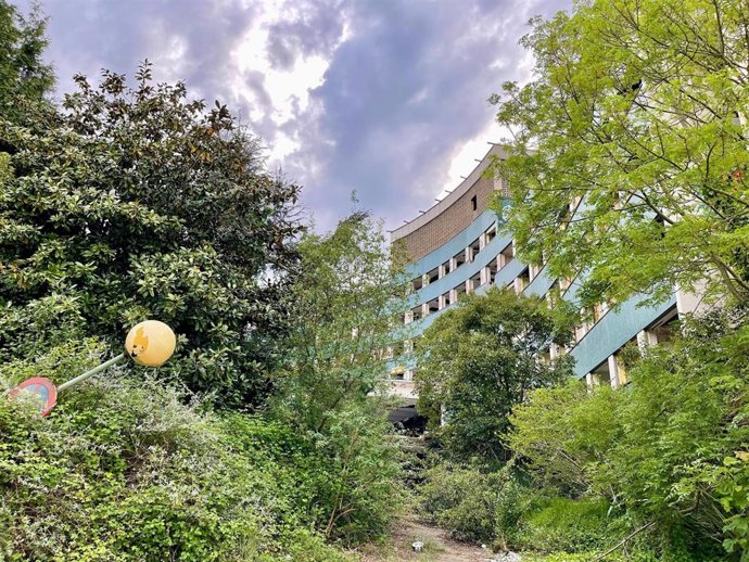 Archivo - Edificio de Maternidad, en el entorno del viejo HUCA.