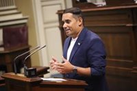 Caraballo (NC-bc) ironiza con que "un estibador" pueda dirigir el SCS tras la dimisión de Carlos Díaz