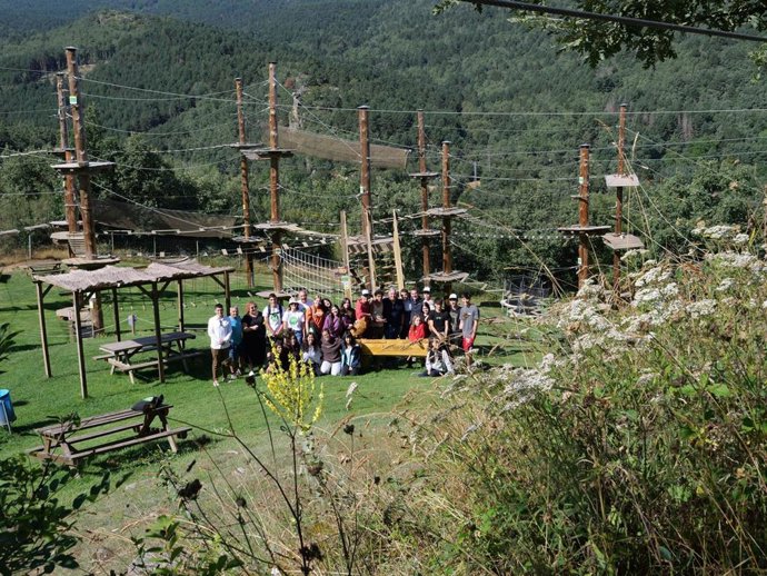 Visita A Los 20 Jóvenes Que Están Participando En El Campo De Voluntariado Que Hasta El 26 De Julio Se Desarrolla En Lumbreras De Cameros