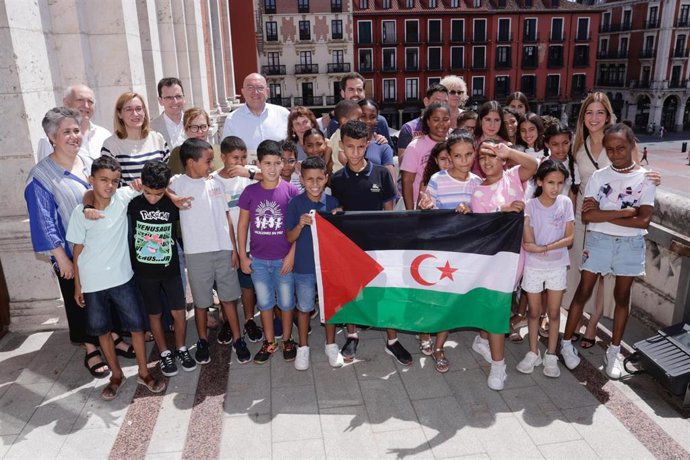 Valladolid recibe a 36 niños y niñas saharauis dentro del programa 'Vacaciones en Paz'.