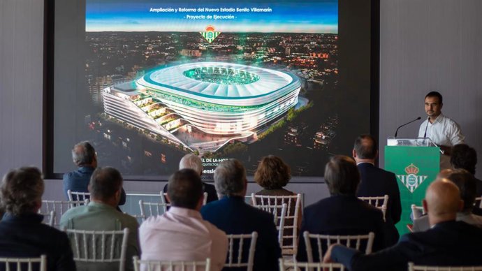 Archivo - Presentación del proyecto a los representantes de las nueve empresas constructoras elegidas