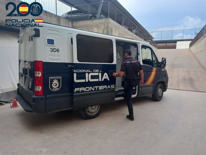 Agentes de la Policía Nacional.