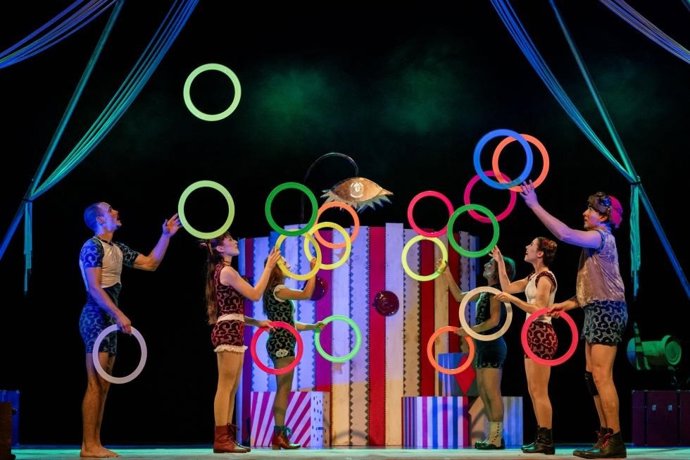 El circo valenciano toma las calles, las plazas y la playa en la 42 edición de Sagunt a Escena