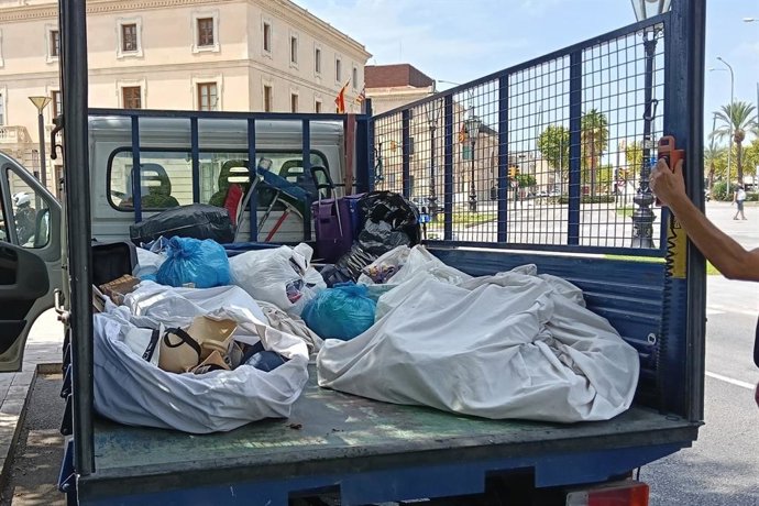 Material incautado a vendedores ambulantes en Palma.