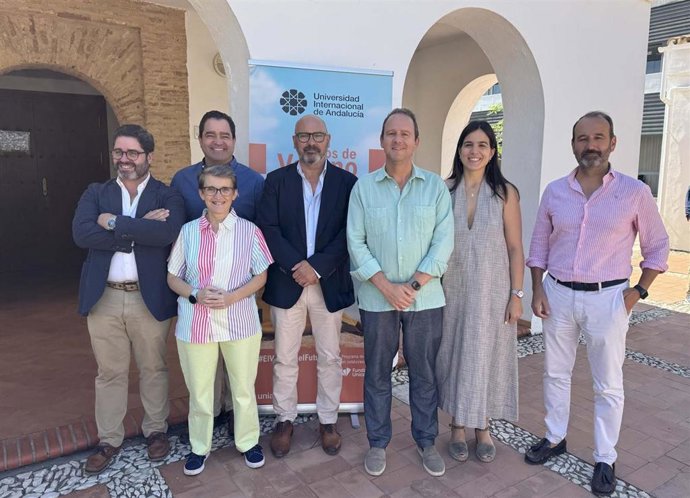 Presentación del encuento 'Inteligencia artificial y robótica en las profesiones sanitarias. Avanzando hacia dónde ?' en la sede de La Rábida de la Universidad Internacional de Andalucía.