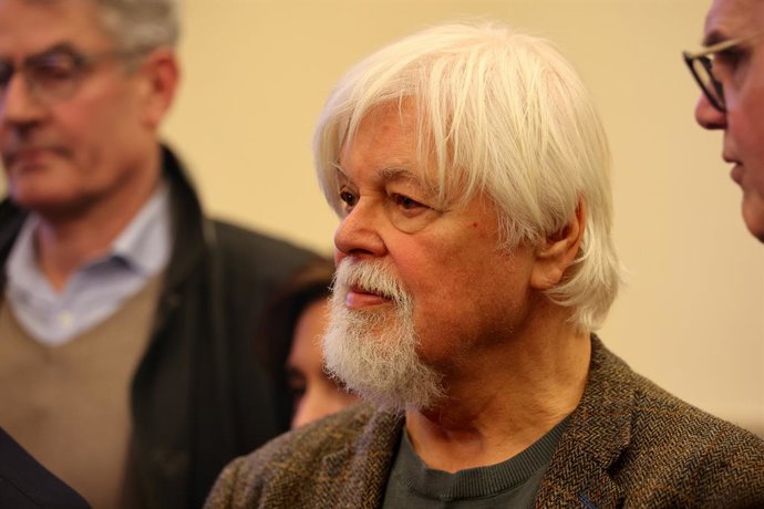 Archivo - Arquivo - 20 de janeiro de 2025, Marselha, França: Paul Watson visto durante sua visita à prefeitura de Marselha. O defensor dos oceanos, fundador da Sea Shepherd, foi recebido na segunda-feira, 20 de janeiro, pelo prefeito de Marselha, Benoît P