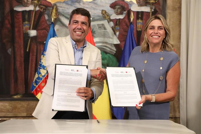 Consell y Diputación firman un convenio para garantizar la depuración de aguas en 80 municipios