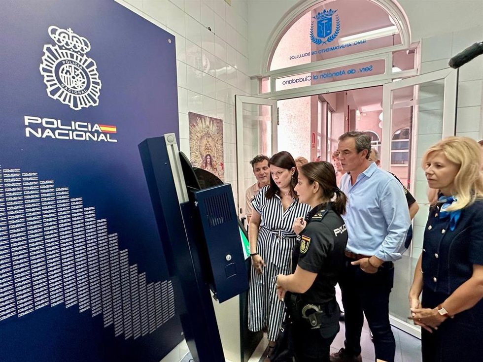 Inauguración del Punto de Actualización de Documentación (PAD) en Bollullos Par del Condado (Huelva).