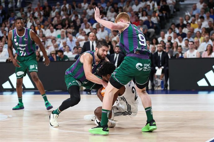 Archivo - Killian Tillie, durante un partido con el Unicaja de Málaga.
