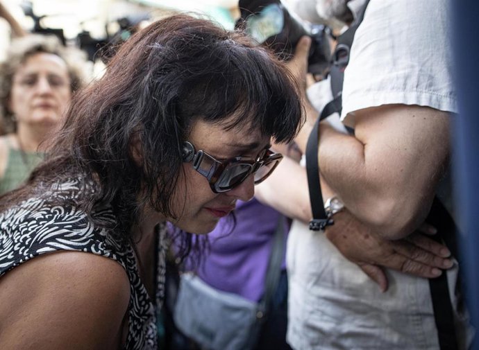 Llegada de Juana Rivas con su hijo menor al punto de encuentro familiar este pasado martes