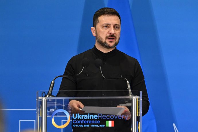 10 de julho de 2025, Roma, Itália: Volodymyr Zelensky, presidente da Ucrânia, participa da Conferência de Recuperação da Ucrânia 2025, 10 de junho de 2025, Centro de Convenções La Nuvola, Roma, Itália.