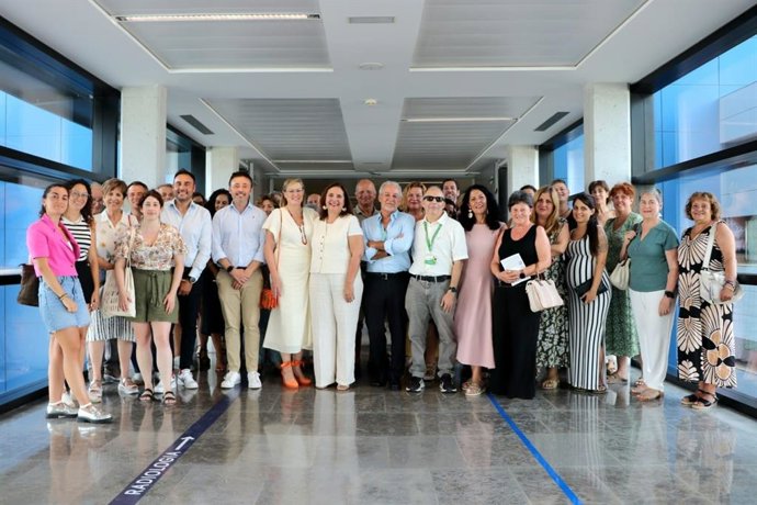 La consellera de Salud, Manuela García, presenta el protocolo 'Entén-me' en el Hospital Can Misses.