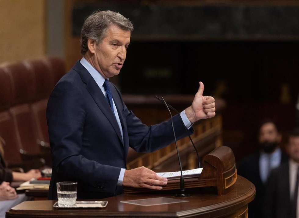 El presidente del PP, Alberto Núñez Feijóo, interviene durante un pleno extraordinario, en el Congreso de los Diputados, a 9 de julio de 2025, en Madrid (España).