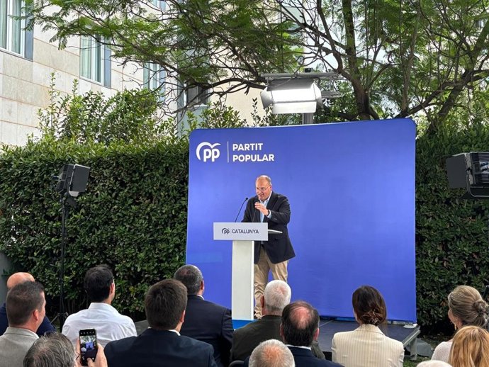 El secretario general del PP, Miguel Tellado, en un acto del PP en Cornellà de Llobregat (Barcelona).