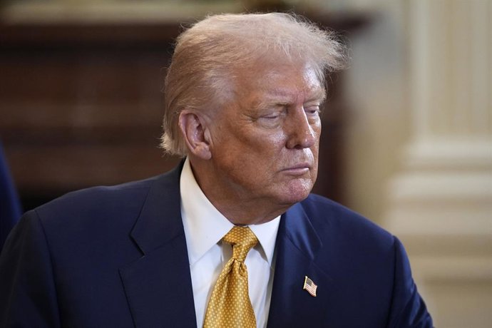 22 de julho de 2025, Washington, Distrito de Columbia, EUA: O presidente dos Estados Unidos, Donald J. Trump, participa de uma recepção com membros republicanos do Congresso no Salão Leste da Casa Branca em Washington, DC, EUA, em 22 de julho de 2025