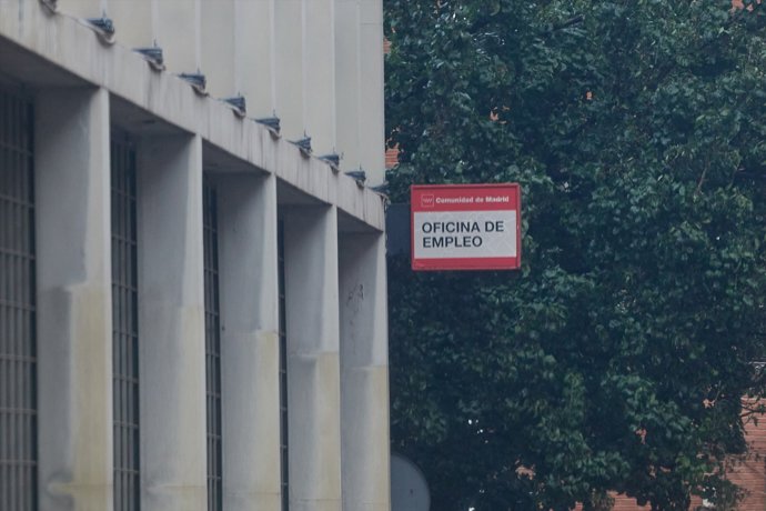 Cartel de una oficina del SEPE