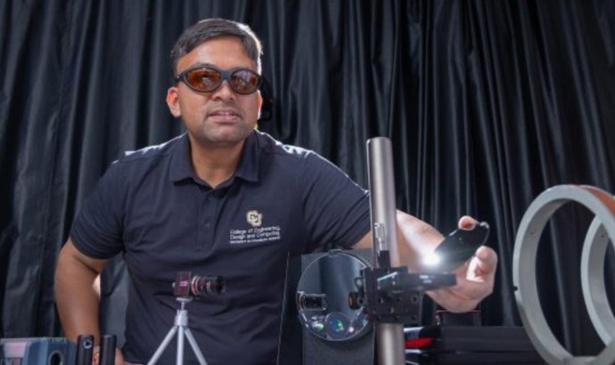 Professor assistente de engenharia elétrica Aakash Sahai