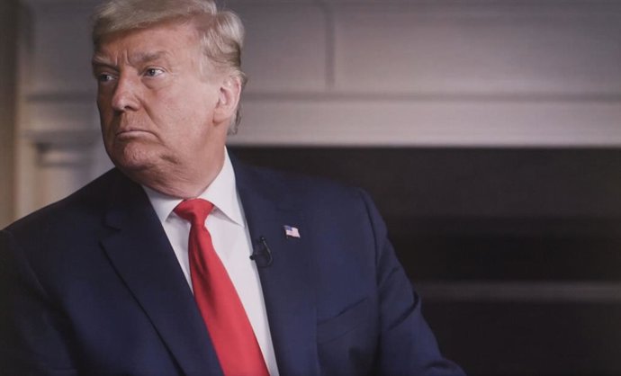 Archivo - HANDOUT - 22 October 2020, US, Washington: A screengrab from the US President Donald Trump official Facebook page released on 22 October 2020 shows US President Donald Trump reacts during the CBS '60 Minutes' interview with Lesley Stahl. Trump o