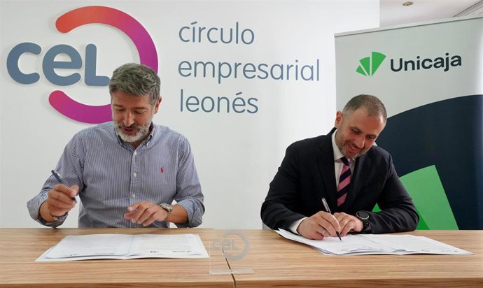 Firma del acuerdo entre Unicaja y CEL