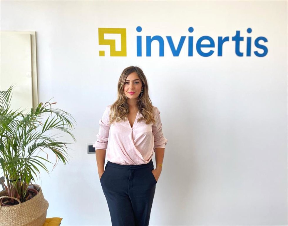 Archivo - La consejera delegada y fundadora de Inviertis, Rebeca Pérez .